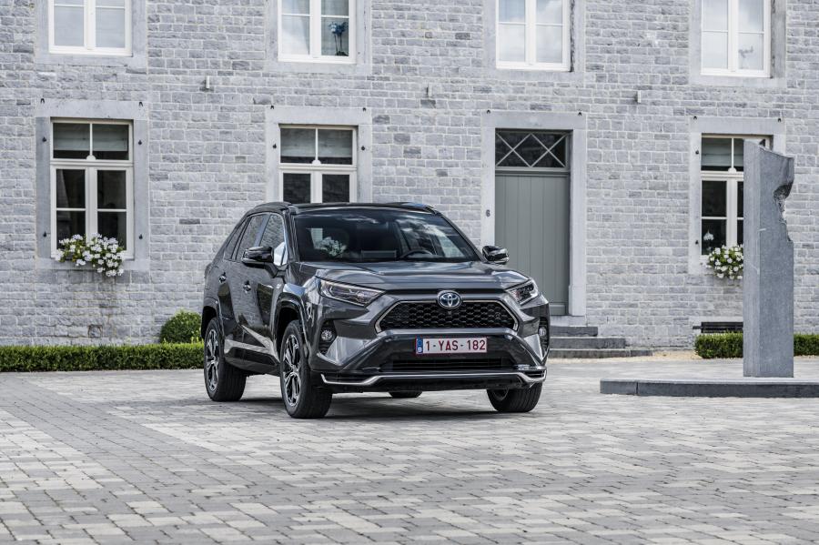  Toyota RAV4 Plug-in Hybrid 2020 года  (WW) (фото 17 из 18)
